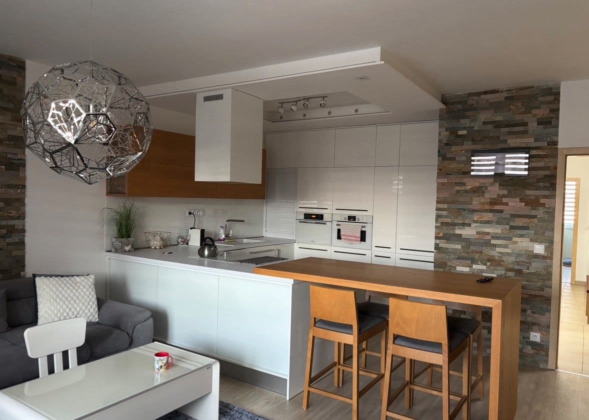 Predaj bytu 3-izbový 78 m², Zelnice III, Slavkov u Brna, Jihomoravský kraj Predaj bytu 3-izbový 78 m², Zelnice III, Slavkov u Brna, Jihomoravský kraj