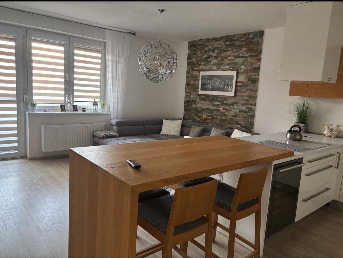 Predaj bytu 3-izbový 78 m², Zelnice III, Slavkov u Brna, Jihomoravský kraj Predaj bytu 3-izbový 78 m², Zelnice III, Slavkov u Brna, Jihomoravský kraj