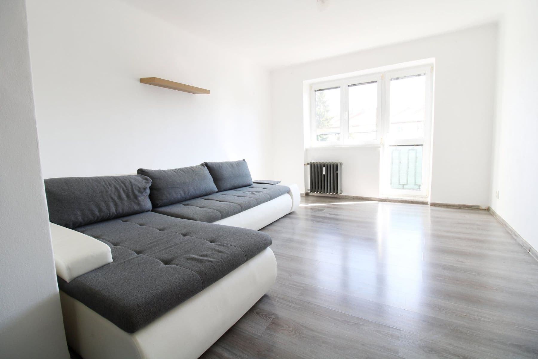 Prenájom bytu 2-izbový 54 m², Jaroslava Foglara, Kladno, Středočeský kraj Prenájom bytu 2-izbový 54 m², Jaroslava Foglara, Kladno, Středočeský kraj