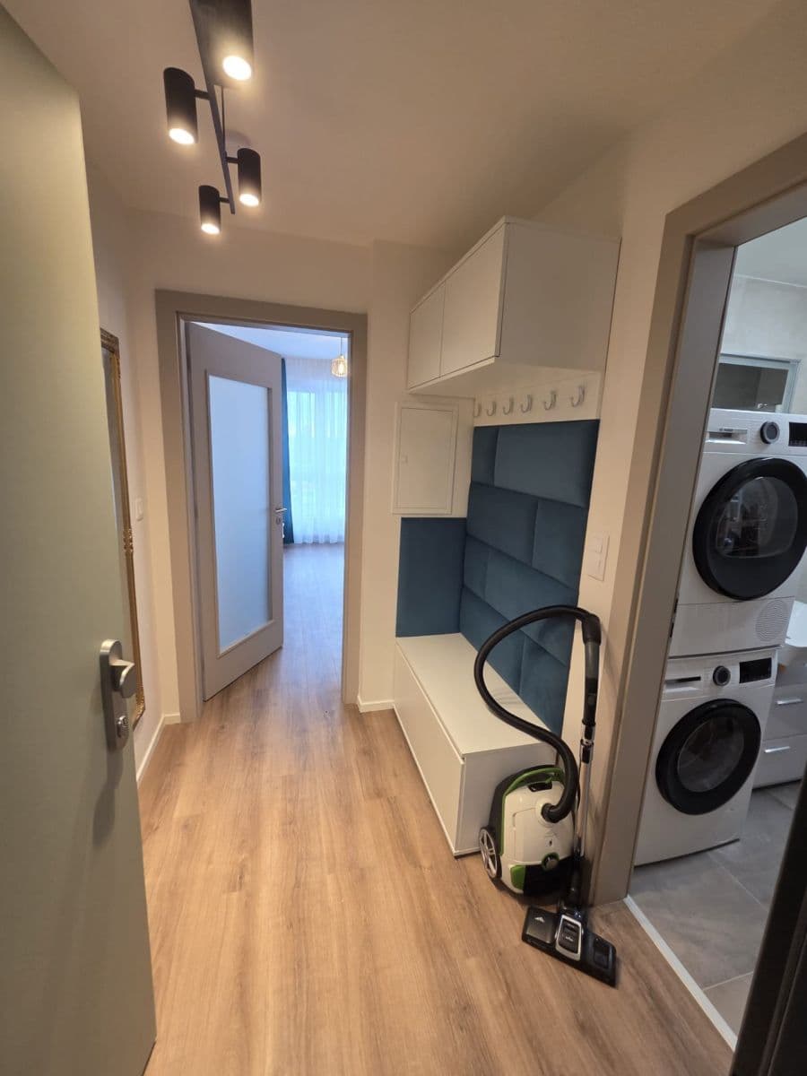 Prenájom bytu 2-izbový 51 m², Arnošta Valenty, Praha, Praha Prenájom bytu 2-izbový 51 m², Arnošta Valenty, Praha, Praha