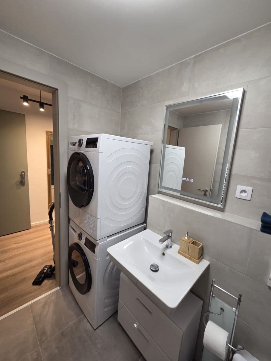 Prenájom bytu 2-izbový 51 m², Arnošta Valenty, Praha, Praha Prenájom bytu 2-izbový 51 m², Arnošta Valenty, Praha, Praha