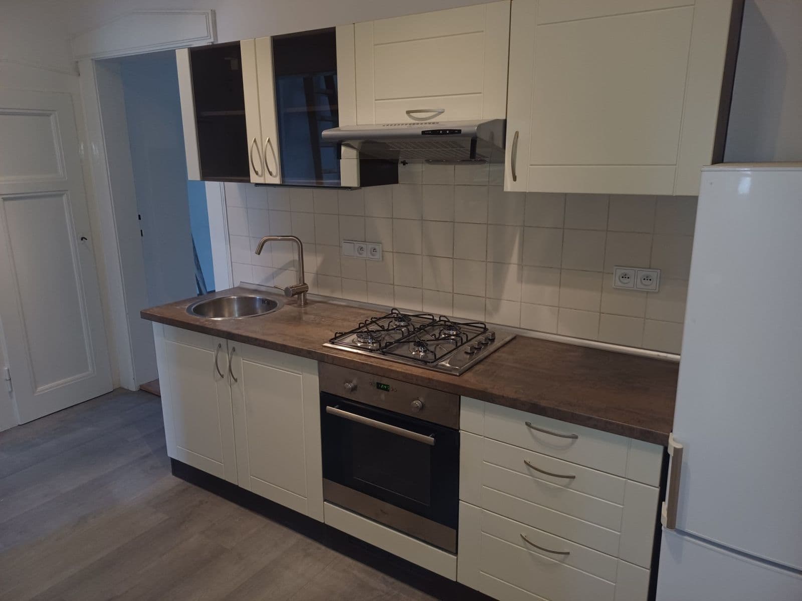 Prenájom bytu 2-izbový 48 m², Madridská, Praha, Praha Prenájom bytu 2-izbový 48 m², Madridská, Praha, Praha