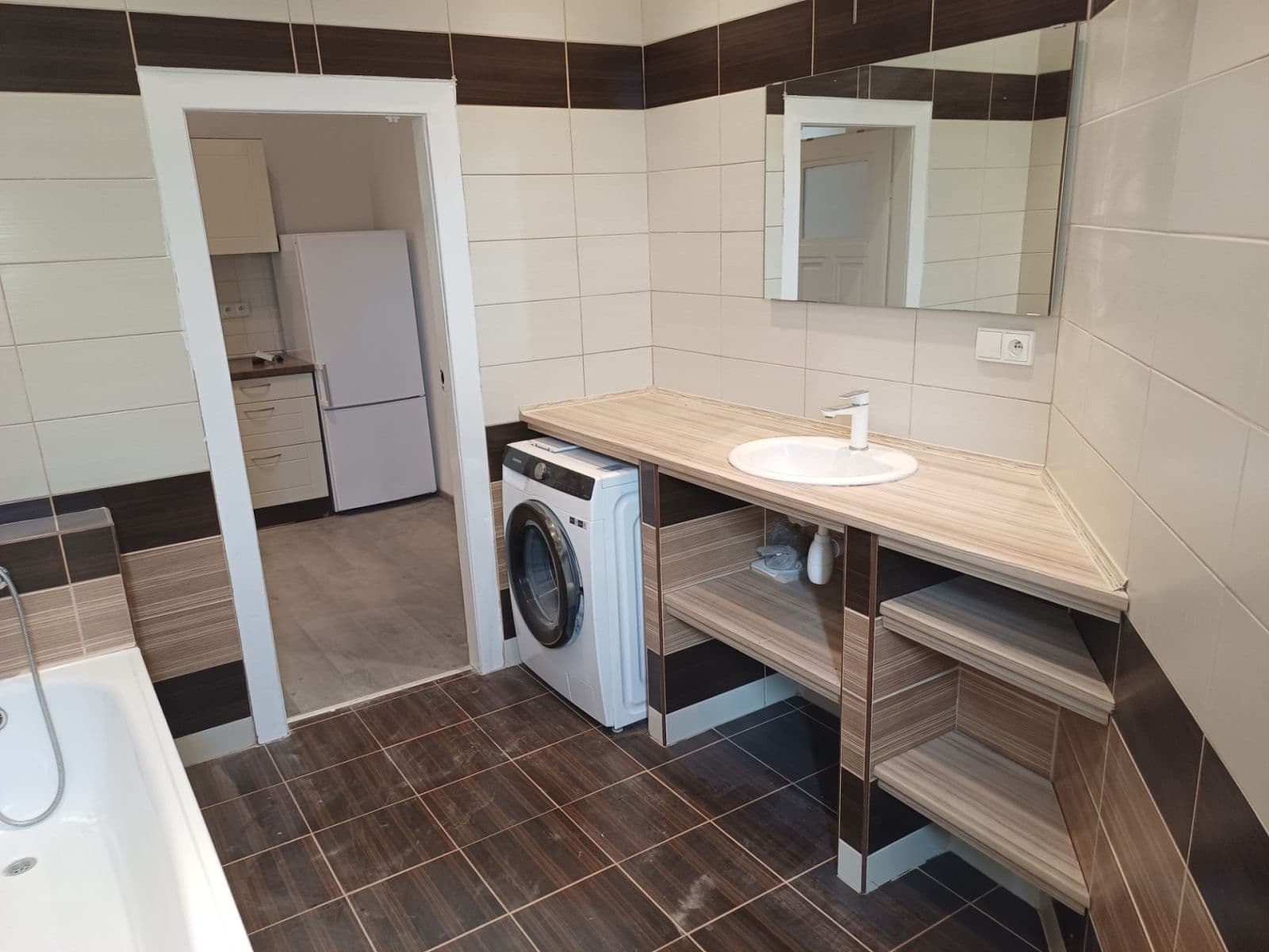Prenájom bytu 2-izbový 48 m², Madridská, Praha, Praha Prenájom bytu 2-izbový 48 m², Madridská, Praha, Praha