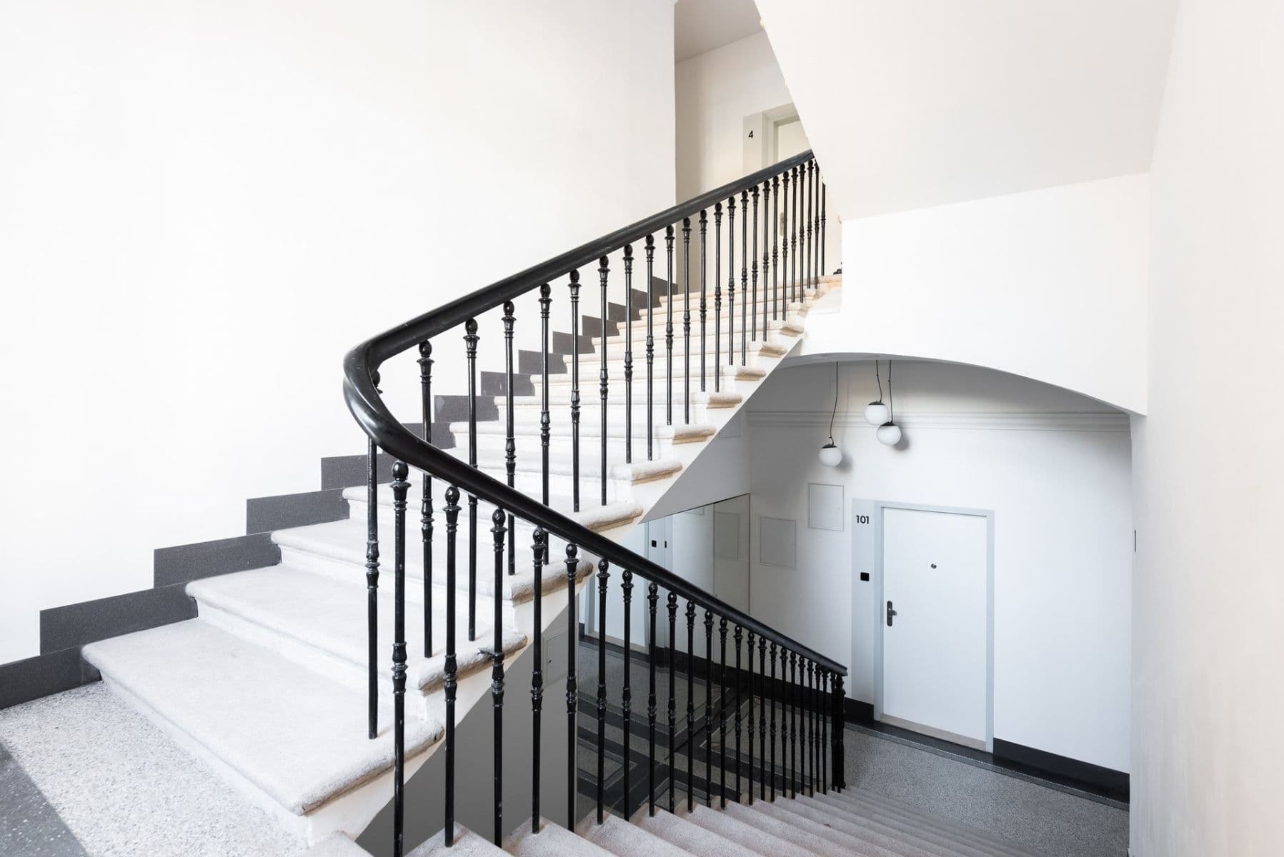 Predaj bytu 2-izbový 105 m², Karlínské náměstí, Praha, Praha Predaj bytu 2-izbový 105 m², Karlínské náměstí, Praha, Praha