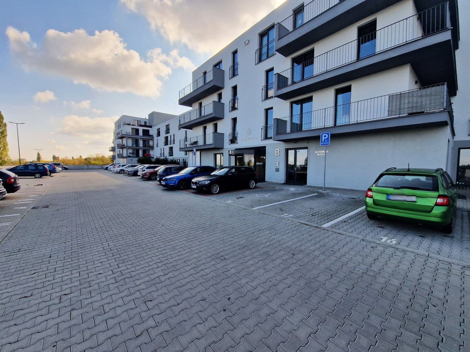 Prenájom bytu 2-izbový 53 m², Velvarská, Horoměřice, Středočeský kraj Prenájom bytu 2-izbový 53 m², Velvarská, Horoměřice, Středočeský kraj