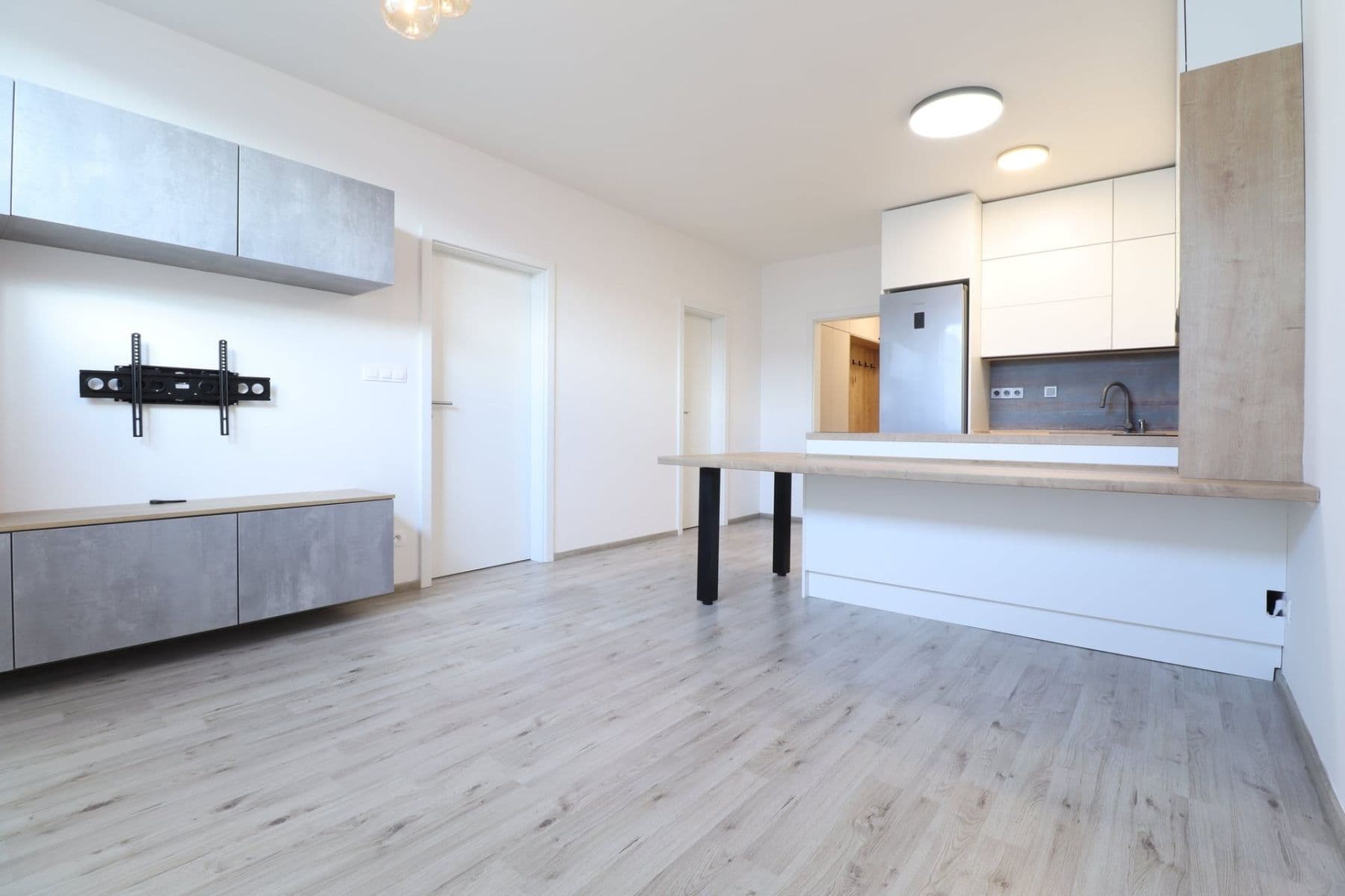 Prenájom bytu 2-izbový 53 m², Velvarská, Horoměřice, Středočeský kraj Prenájom bytu 2-izbový 53 m², Velvarská, Horoměřice, Středočeský kraj