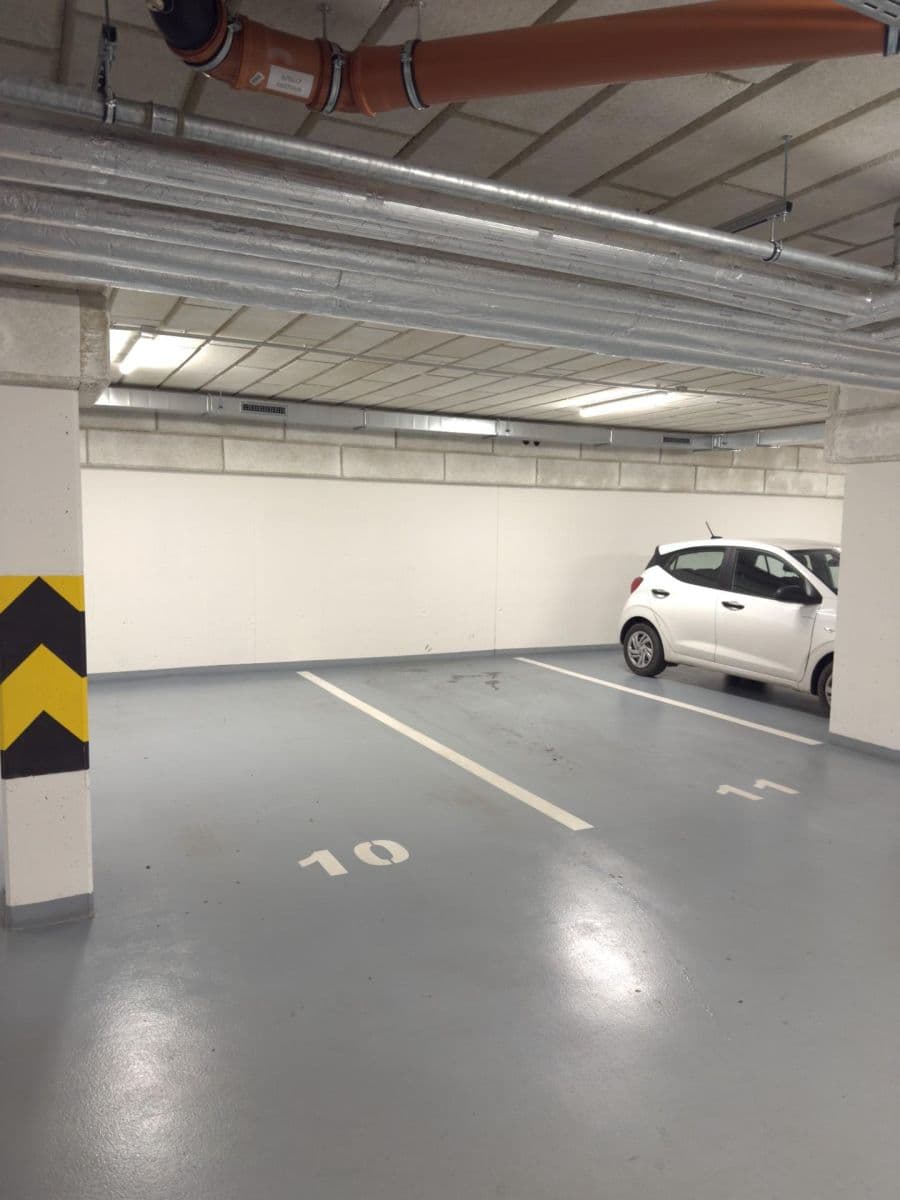 Prenájom bytu 4-izbový 90 m², Bohumila Landy, Kladno, Středočeský kraj Prenájom bytu 4-izbový 90 m², Bohumila Landy, Kladno, Středočeský kraj