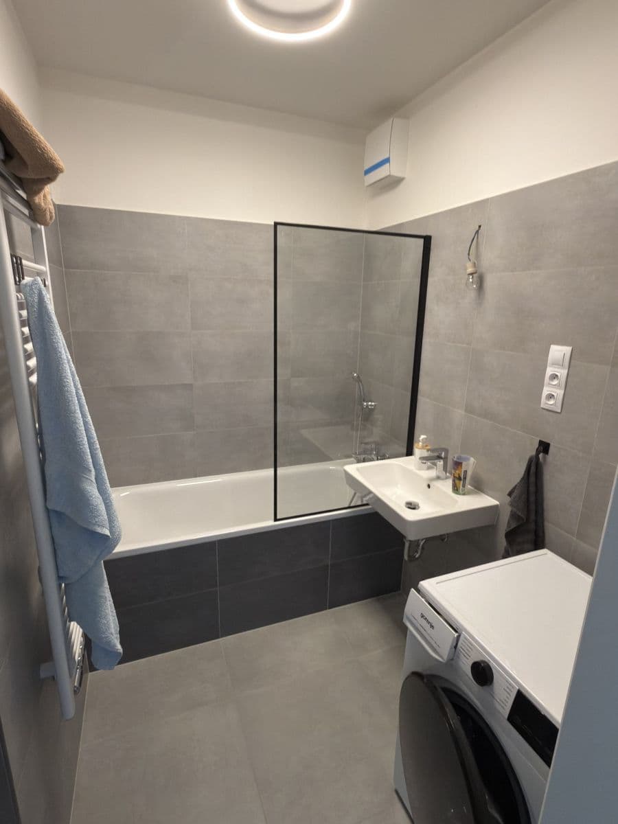 Prenájom bytu 4-izbový 90 m², Bohumila Landy, Kladno, Středočeský kraj Prenájom bytu 4-izbový 90 m², Bohumila Landy, Kladno, Středočeský kraj