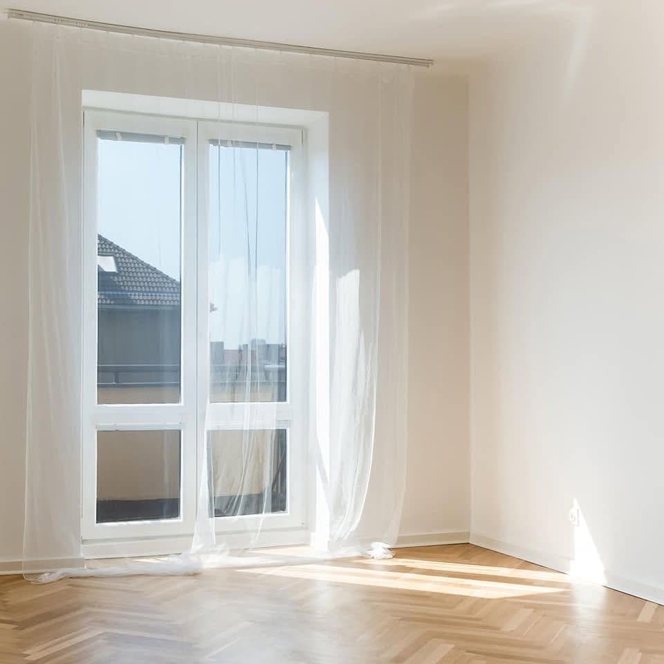 Prenájom bytu 2-izbový 54 m², 28. pluku, Praha, Praha Prenájom bytu 2-izbový 54 m², 28. pluku, Praha, Praha
