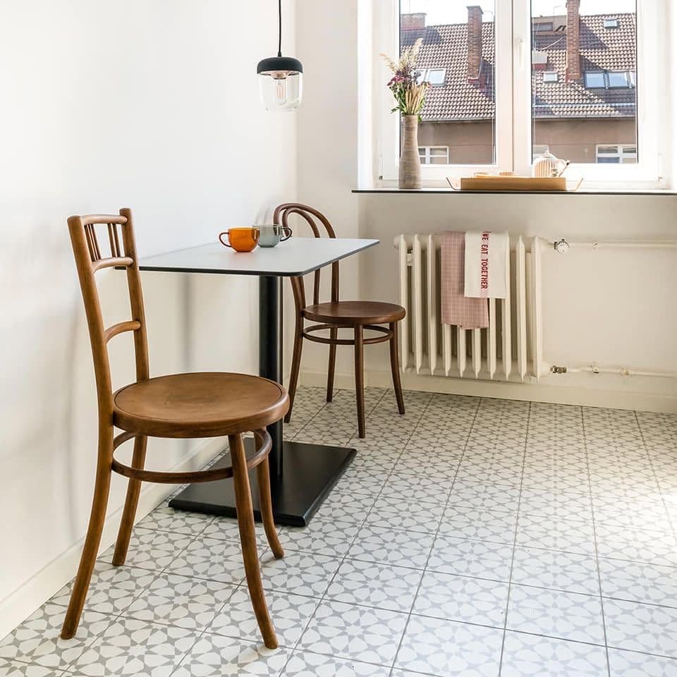 Prenájom bytu 2-izbový 54 m², 28. pluku, Praha, Praha Prenájom bytu 2-izbový 54 m², 28. pluku, Praha, Praha