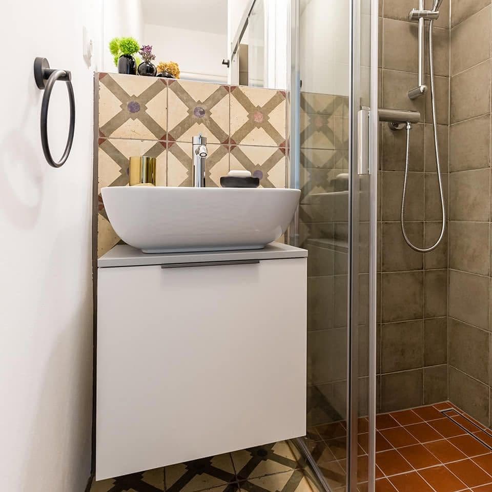Prenájom bytu 2-izbový 54 m², 28. pluku, Praha, Praha Prenájom bytu 2-izbový 54 m², 28. pluku, Praha, Praha