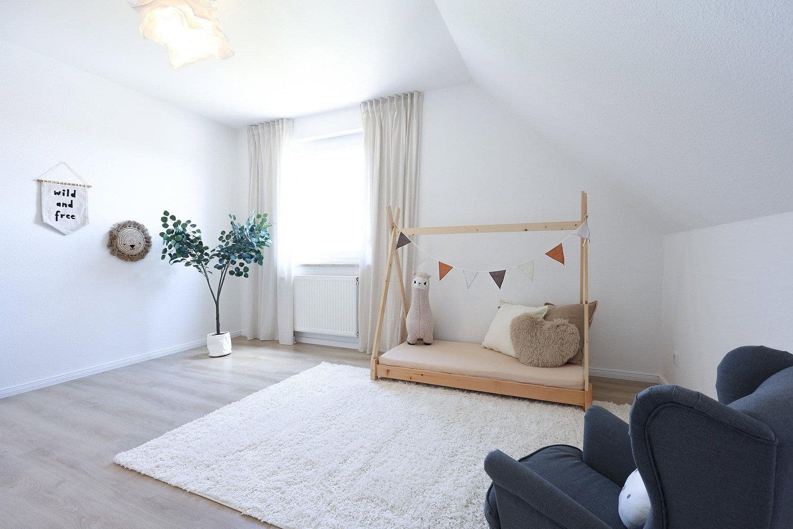 Predaj domu 140 m², pozemok 286 m², Am Dörpe, Göttingen, Dolné Sasko Predaj domu 140 m², pozemok 286 m², Am Dörpe, Göttingen, Dolné Sasko