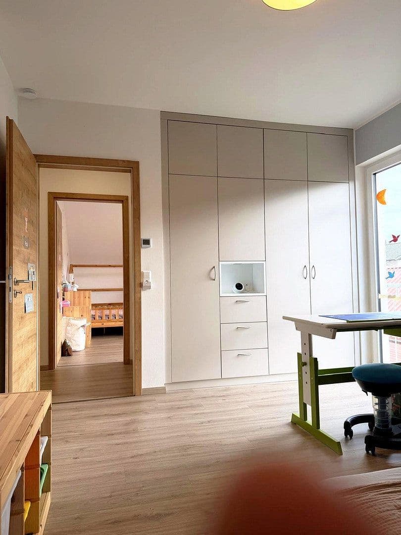 Predaj domu 151 m², pozemok 815 m², Schlüchtern, Hesensko Predaj domu 151 m², pozemok 815 m², Schlüchtern, Hesensko
