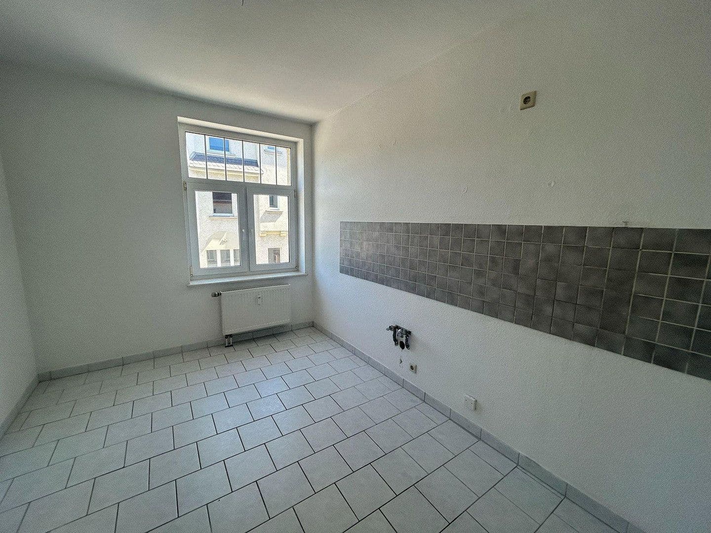 Prenájom bytu 3-izbový 87 m², Goldbachstraße 8, Hohenstein-Ernstthal, Sasko Prenájom bytu 3-izbový 87 m², Goldbachstraße 8, Hohenstein-Ernstthal, Sasko