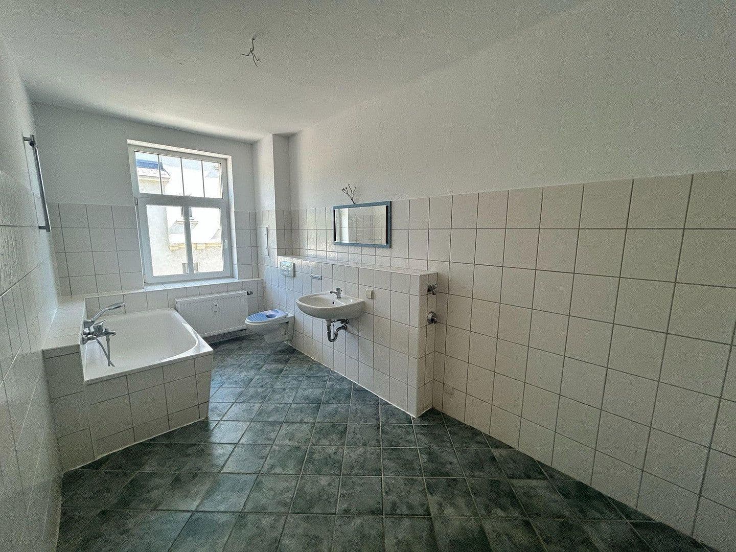 Prenájom bytu 3-izbový 87 m², Goldbachstraße 8, Hohenstein-Ernstthal, Sasko Prenájom bytu 3-izbový 87 m², Goldbachstraße 8, Hohenstein-Ernstthal, Sasko