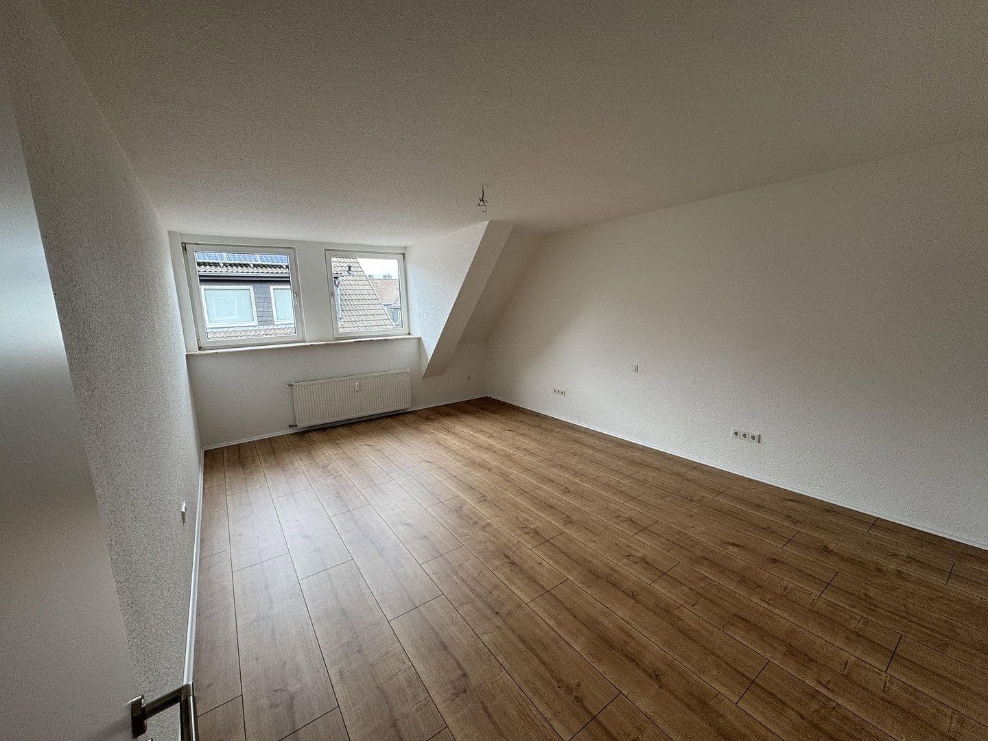 Prenájom bytu 3-izbový 105 m², Bahnhofstraße 4, Wiedensahl, Dolné Sasko Prenájom bytu 3-izbový 105 m², Bahnhofstraße 4, Wiedensahl, Dolné Sasko