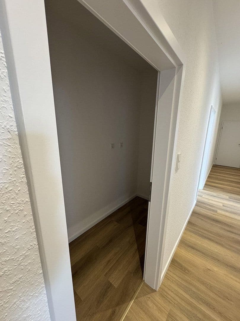 Prenájom bytu 3-izbový 105 m², Bahnhofstraße 4, Wiedensahl, Dolné Sasko Prenájom bytu 3-izbový 105 m², Bahnhofstraße 4, Wiedensahl, Dolné Sasko