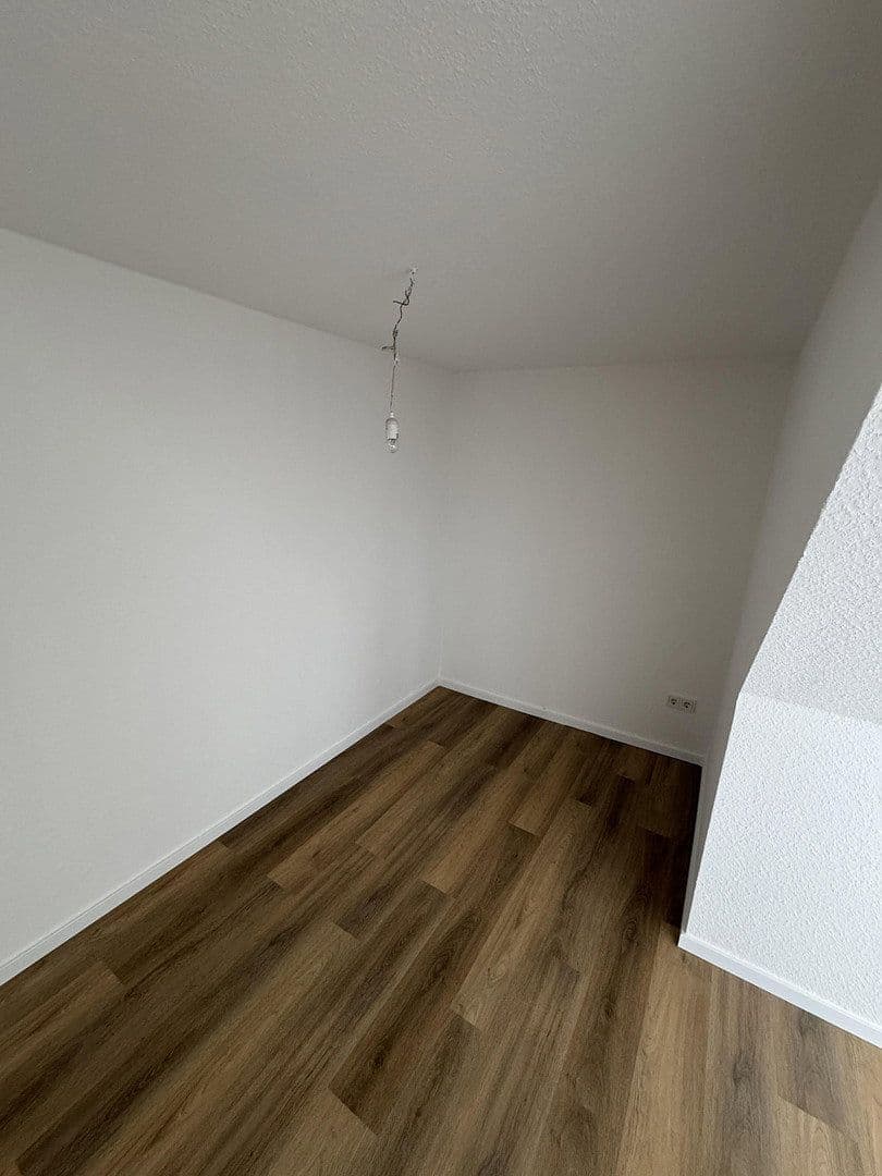 Prenájom bytu 3-izbový 105 m², Bahnhofstraße 4, Wiedensahl, Dolné Sasko Prenájom bytu 3-izbový 105 m², Bahnhofstraße 4, Wiedensahl, Dolné Sasko