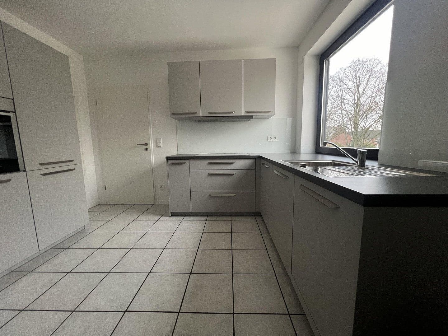 Prenájom bytu 2-izbový 65 m², Mönchengladbach, Severné Porýnie - Westfálsko Prenájom bytu 2-izbový 65 m², Mönchengladbach, Severné Porýnie - Westfálsko