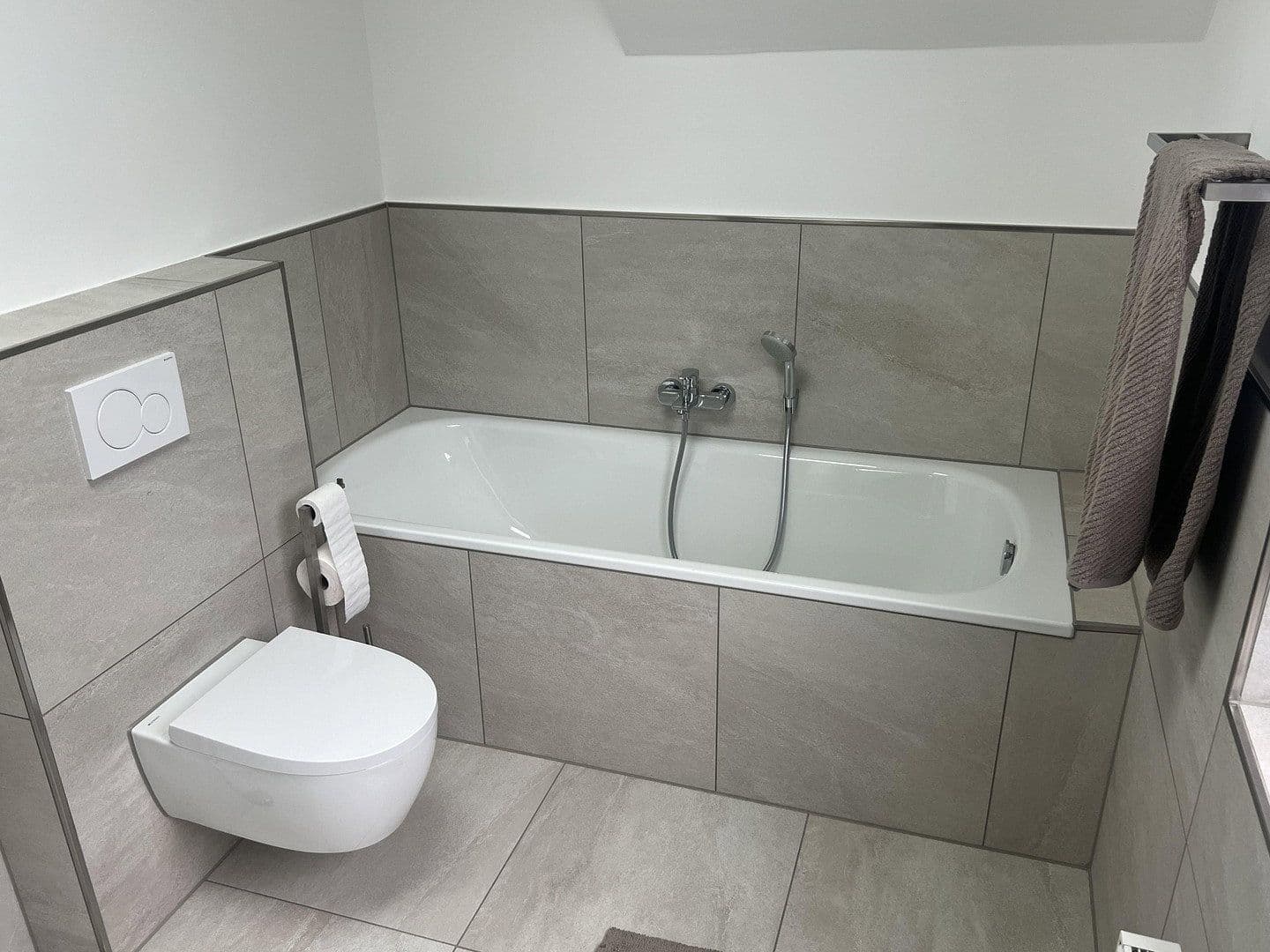 Prenájom bytu 2-izbový 65 m², Mönchengladbach, Severné Porýnie - Westfálsko Prenájom bytu 2-izbový 65 m², Mönchengladbach, Severné Porýnie - Westfálsko