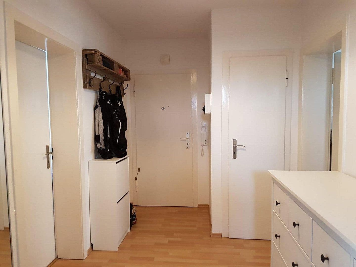 Prenájom bytu 3-izbový 75 m², Querstr. 5, Wuppertal, Severné Porýnie - Westfálsko Prenájom bytu 3-izbový 75 m², Querstr. 5, Wuppertal, Severné Porýnie - Westfálsko