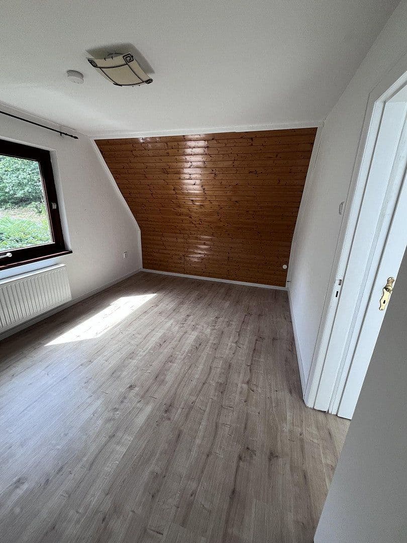 Prenájom domu 100 m², pozemok 1.005 m², Neugrabener Bahnhofstr. 127, Hamburg, Hamburg Prenájom domu 100 m², pozemok 1.005 m², Neugrabener Bahnhofstr. 127, Hamburg, Hamburg