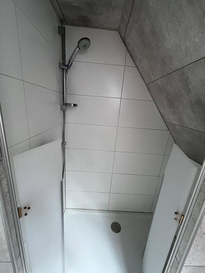 Prenájom domu 100 m², pozemok 1.005 m², Neugrabener Bahnhofstr. 127, Hamburg, Hamburg Prenájom domu 100 m², pozemok 1.005 m², Neugrabener Bahnhofstr. 127, Hamburg, Hamburg