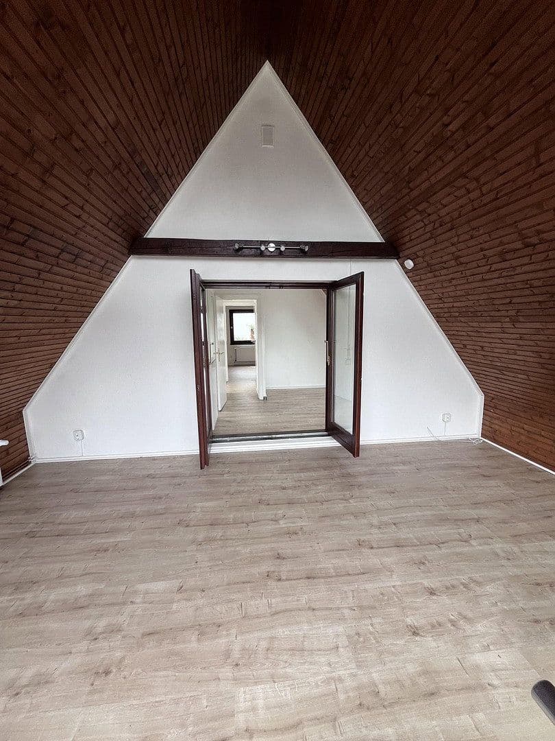 Prenájom domu 100 m², pozemok 1.005 m², Neugrabener Bahnhofstr. 127, Hamburg, Hamburg Prenájom domu 100 m², pozemok 1.005 m², Neugrabener Bahnhofstr. 127, Hamburg, Hamburg