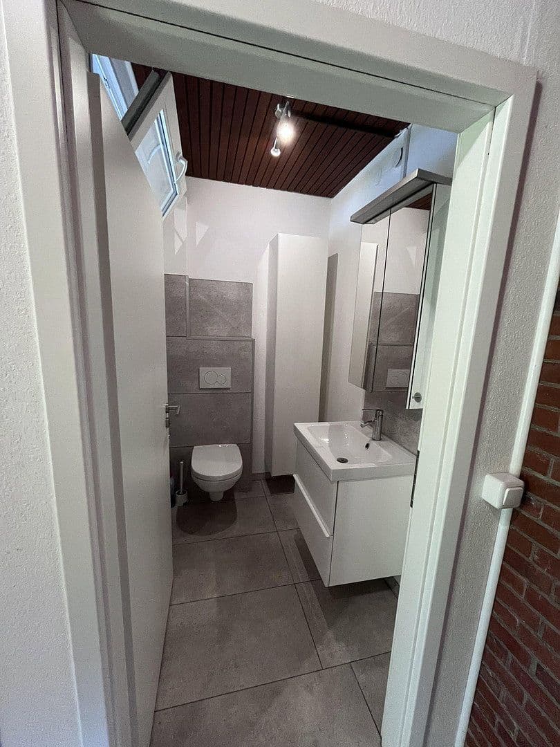 Prenájom domu 100 m², pozemok 1.005 m², Neugrabener Bahnhofstr. 127, Hamburg, Hamburg Prenájom domu 100 m², pozemok 1.005 m², Neugrabener Bahnhofstr. 127, Hamburg, Hamburg