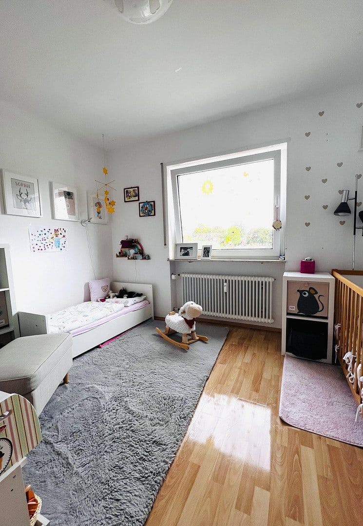 Prenájom bytu 3-izbový 105 m², Apoldaer Weg 5, Mannheim, Bádensko-Wurttembersko Prenájom bytu 3-izbový 105 m², Apoldaer Weg 5, Mannheim, Bádensko-Wurttembersko