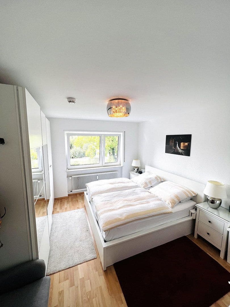 Prenájom bytu 3-izbový 105 m², Apoldaer Weg 5, Mannheim, Bádensko-Wurttembersko Prenájom bytu 3-izbový 105 m², Apoldaer Weg 5, Mannheim, Bádensko-Wurttembersko