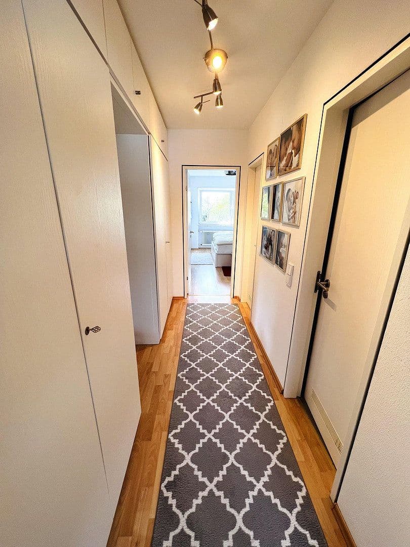 Prenájom bytu 3-izbový 105 m², Apoldaer Weg 5, Mannheim, Bádensko-Wurttembersko Prenájom bytu 3-izbový 105 m², Apoldaer Weg 5, Mannheim, Bádensko-Wurttembersko