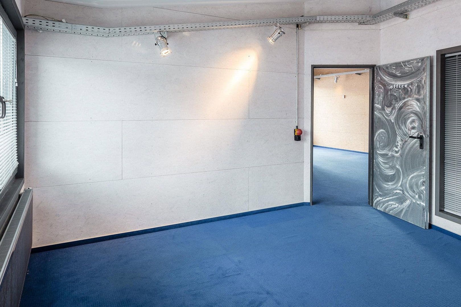Predaj nebytového priestoru 612 m², Daimlerstraße 14, Taunusstein, Hesensko Predaj nebytového priestoru 612 m², Daimlerstraße 14, Taunusstein, Hesensko