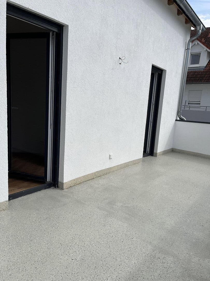 Prenájom bytu 3-izbový 85 m², Waghäuselerstraße, Neulußheim, Bádensko-Wurttembersko Prenájom bytu 3-izbový 85 m², Waghäuselerstraße, Neulußheim, Bádensko-Wurttembersko