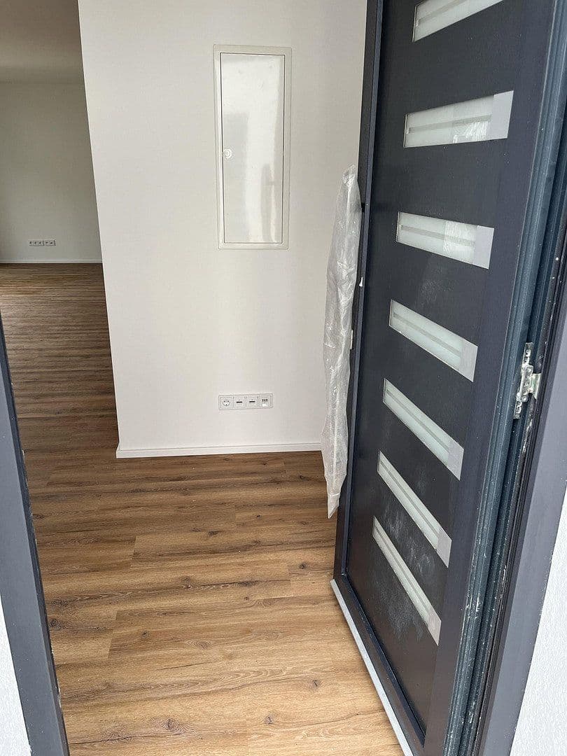 Prenájom bytu 3-izbový 85 m², Waghäuselerstraße, Neulußheim, Bádensko-Wurttembersko Prenájom bytu 3-izbový 85 m², Waghäuselerstraße, Neulußheim, Bádensko-Wurttembersko