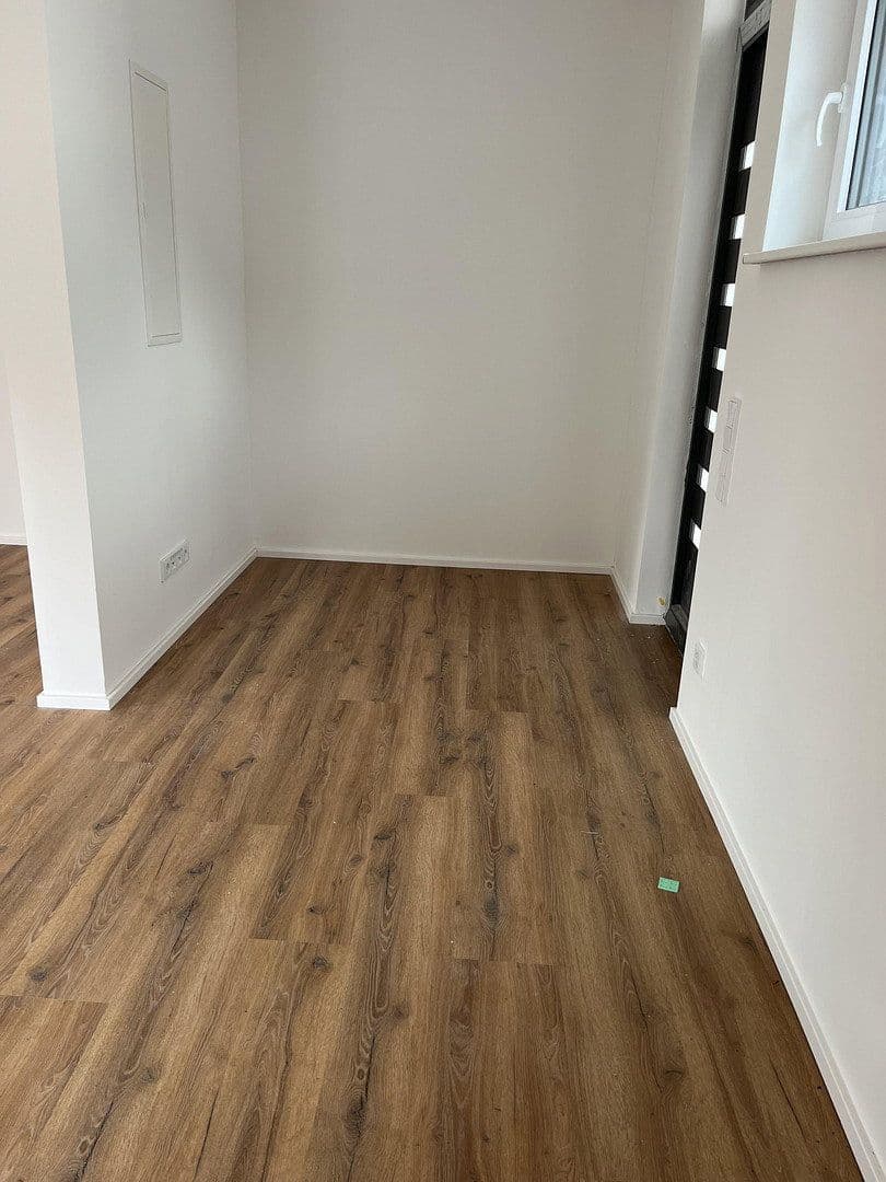 Prenájom bytu 3-izbový 85 m², Waghäuselerstraße, Neulußheim, Bádensko-Wurttembersko Prenájom bytu 3-izbový 85 m², Waghäuselerstraße, Neulußheim, Bádensko-Wurttembersko