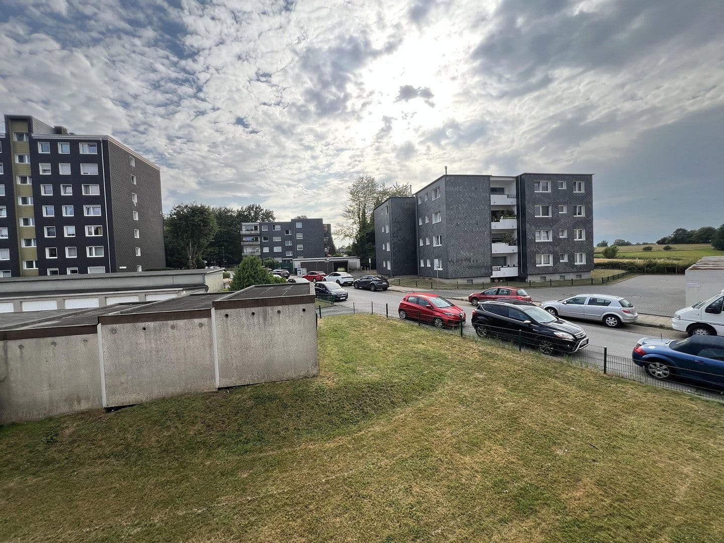 Prenájom bytu 4-izbový 94 m², Mainstraße 2, Heiligenhaus, Severné Porýnie - Westfálsko Prenájom bytu 4-izbový 94 m², Mainstraße 2, Heiligenhaus, Severné Porýnie - Westfálsko