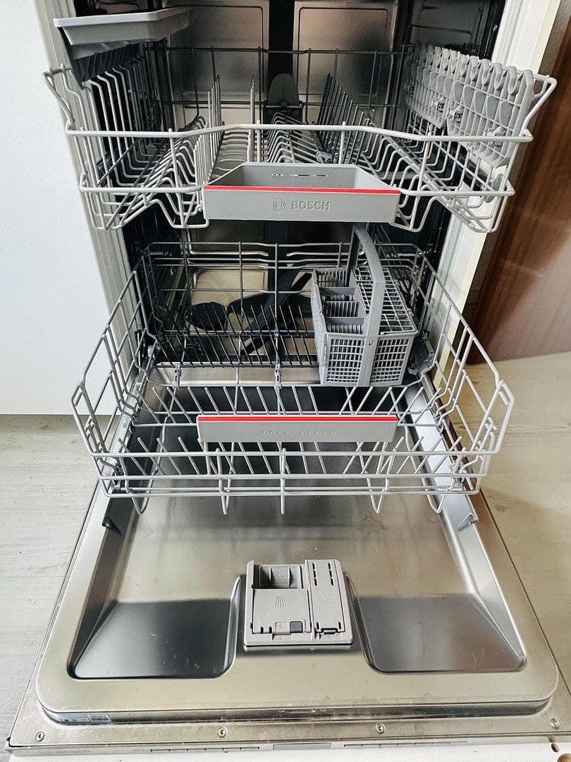 Prenájom bytu 2-izbový 50 m², Jugenheimer Str. 48a, Frankfurt, Hesensko Prenájom bytu 2-izbový 50 m², Jugenheimer Str. 48a, Frankfurt, Hesensko
