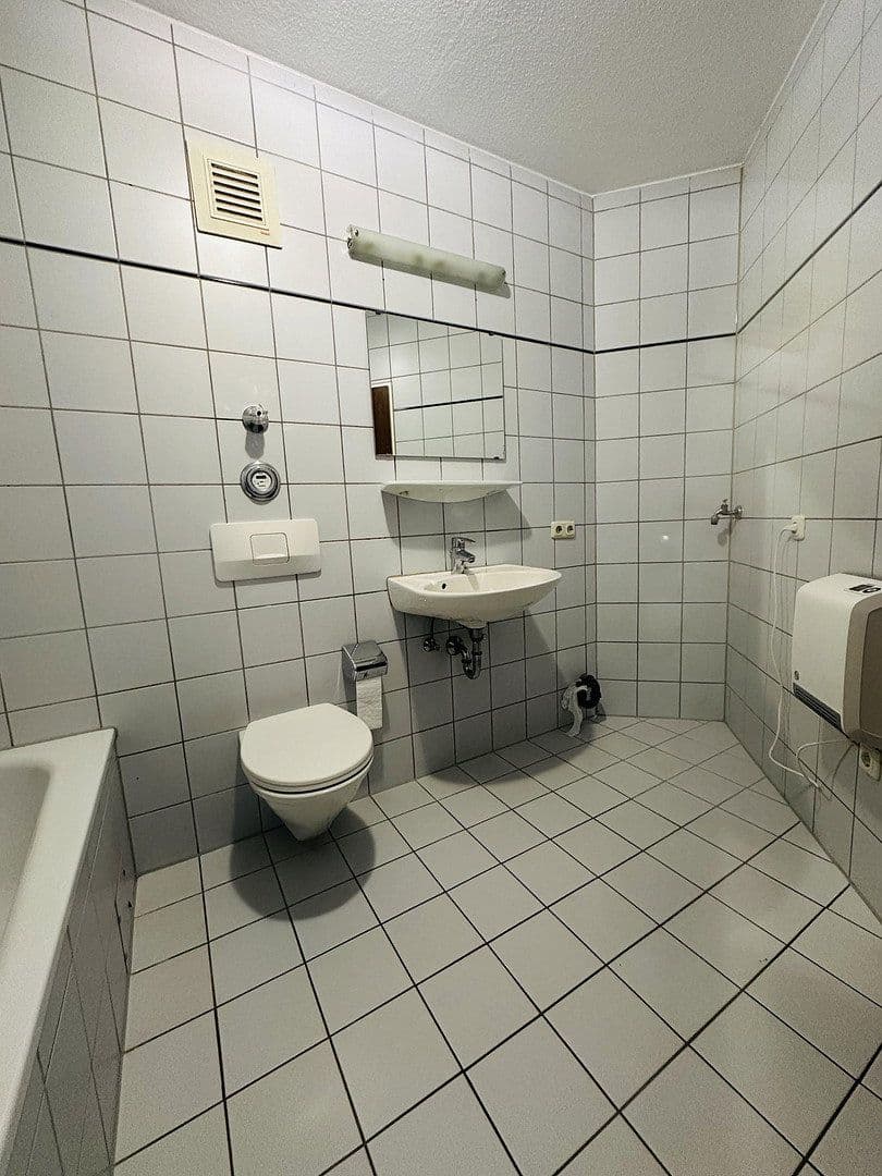 Prenájom bytu 2-izbový 50 m², Jugenheimer Str. 48a, Frankfurt, Hesensko Prenájom bytu 2-izbový 50 m², Jugenheimer Str. 48a, Frankfurt, Hesensko