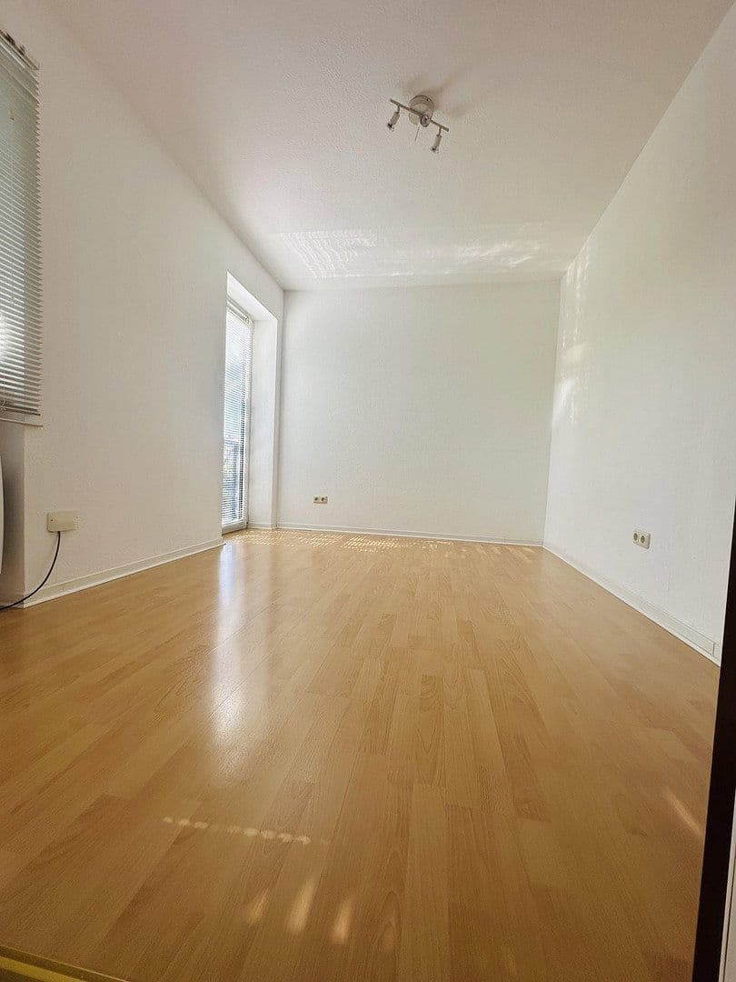 Prenájom bytu 2-izbový 50 m², Jugenheimer Str. 48a, Frankfurt, Hesensko Prenájom bytu 2-izbový 50 m², Jugenheimer Str. 48a, Frankfurt, Hesensko