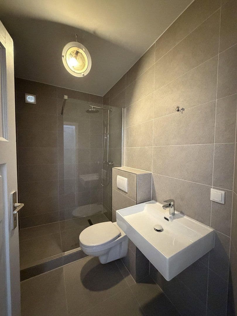 Prenájom bytu 1-izbový 41 m², Stolberg Straße 6, Mannheim, Bádensko-Wurttembersko Prenájom bytu 1-izbový 41 m², Stolberg Straße 6, Mannheim, Bádensko-Wurttembersko