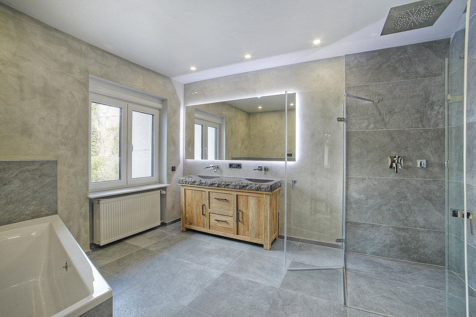 Predaj domu 942 m², pozemok 516 m², Pucherstraße 8, Fürstenfeldbruck, Bavorsko Predaj domu 942 m², pozemok 516 m², Pucherstraße 8, Fürstenfeldbruck, Bavorsko