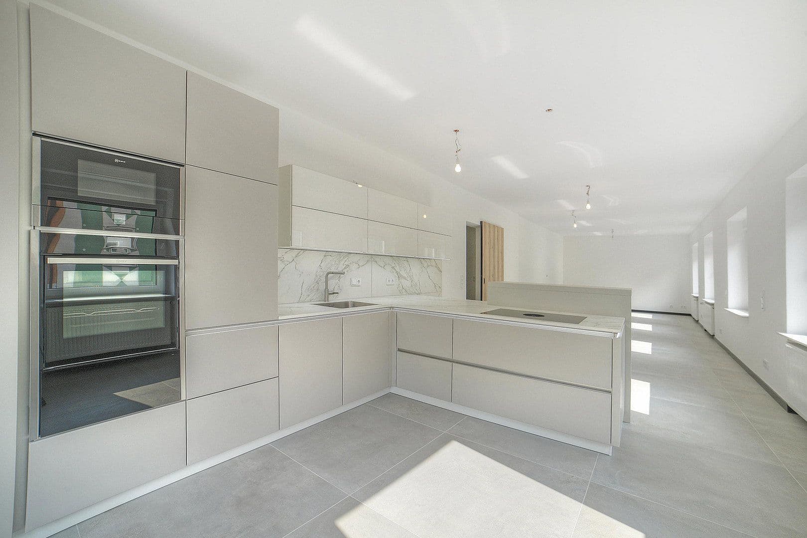 Predaj domu 942 m², pozemok 516 m², Pucherstraße 8, Fürstenfeldbruck, Bavorsko Predaj domu 942 m², pozemok 516 m², Pucherstraße 8, Fürstenfeldbruck, Bavorsko