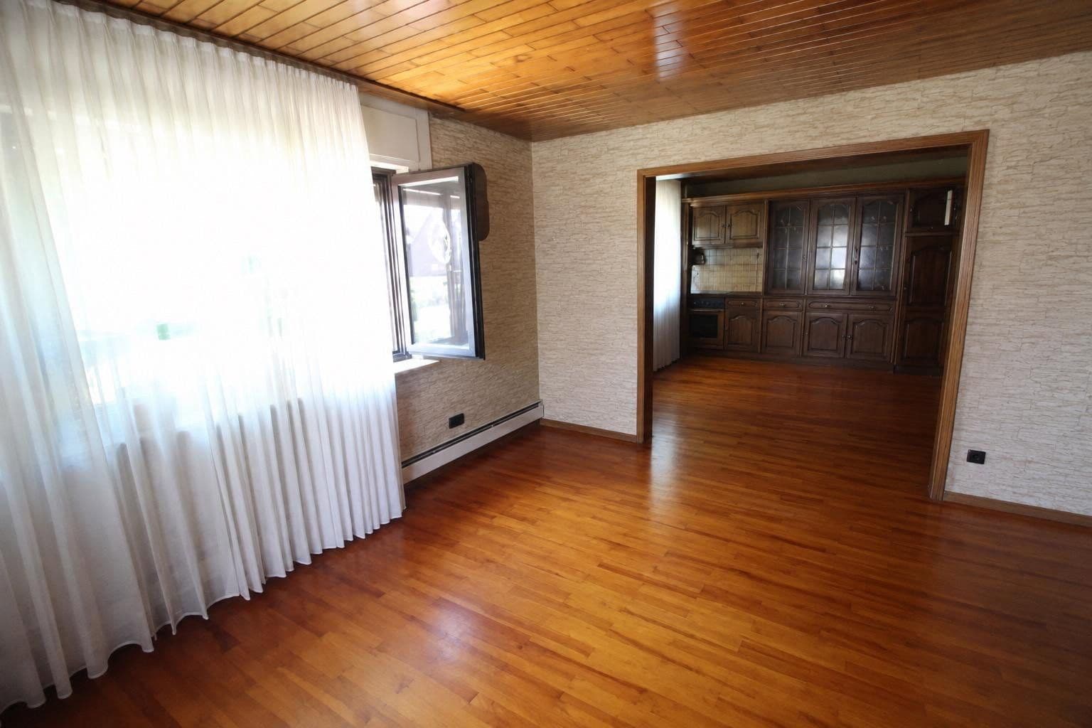 Predaj domu 152 m², pozemok 322 m², Rheinstraße 10, 76467 Bietigheim/Baden, Bietigheim, Bádensko-Wurttembersko Predaj domu 152 m², pozemok 322 m², Rheinstraße 10, 76467 Bietigheim/Baden, Bietigheim, Bádensko-Wurttembersko