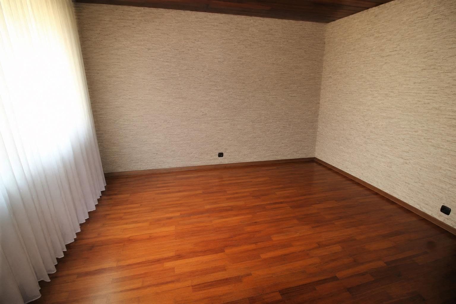 Predaj domu 152 m², pozemok 322 m², Rheinstraße 10, 76467 Bietigheim/Baden, Bietigheim, Bádensko-Wurttembersko Predaj domu 152 m², pozemok 322 m², Rheinstraße 10, 76467 Bietigheim/Baden, Bietigheim, Bádensko-Wurttembersko