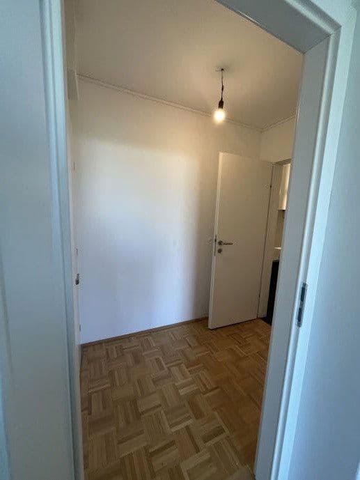 Prenájom bytu 1-izbový 33 m², Spittelauer Lände 9, Wien, Viedeň Prenájom bytu 1-izbový 33 m², Spittelauer Lände 9, Wien, Viedeň