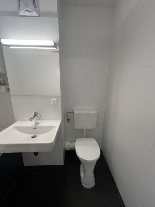 Prenájom bytu 1-izbový 33 m², Spittelauer Lände 9, Wien, Viedeň Prenájom bytu 1-izbový 33 m², Spittelauer Lände 9, Wien, Viedeň