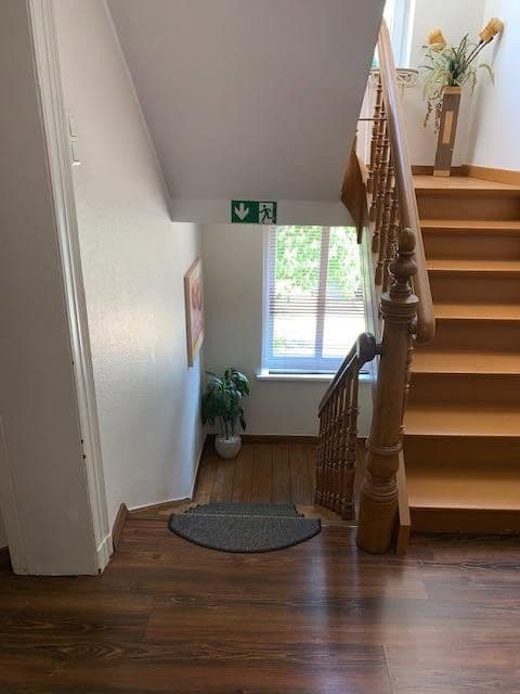 Prenájom kancelárie 154 m², Oberbenrader Str. 51, Nordrhein-Westfalen - Krefeld, Severné Porýnie - Westfálsko Prenájom kancelárie 154 m², Oberbenrader Str. 51, Nordrhein-Westfalen - Krefeld, Severné Porýnie - Westfálsko