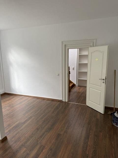 Prenájom kancelárie 154 m², Oberbenrader Str. 51, Nordrhein-Westfalen - Krefeld, Severné Porýnie - Westfálsko Prenájom kancelárie 154 m², Oberbenrader Str. 51, Nordrhein-Westfalen - Krefeld, Severné Porýnie - Westfálsko