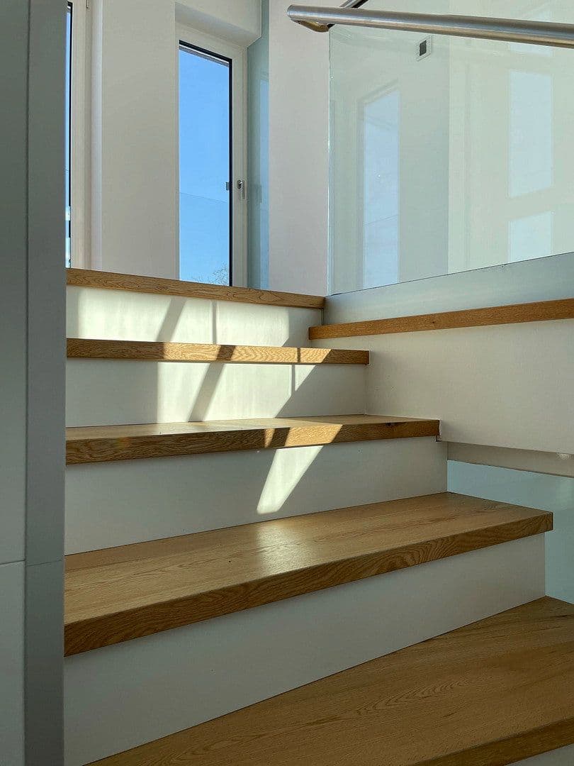 Prenájom bytu 3-izbový 183 m², Am Lohmühlensee 8, Duisburg, Severné Porýnie - Westfálsko Prenájom bytu 3-izbový 183 m², Am Lohmühlensee 8, Duisburg, Severné Porýnie - Westfálsko